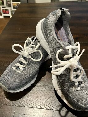 Women’s Skechers US 9 Flex Elite Gray White Cushioned Athletic Shoe
